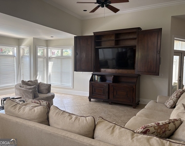 103 Turnberry Court - Photo Thumbnail 14