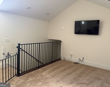 103 Turnberry Court - Photo Thumbnail 25