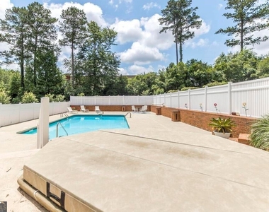 103 Turnberry Court - Photo Thumbnail 4