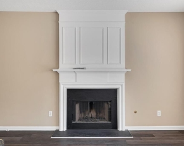 11585 Crossington Road - Photo Thumbnail 8