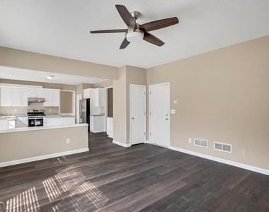 11585 Crossington Road - Photo Thumbnail 9