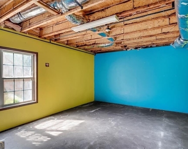 11585 Crossington Road - Photo Thumbnail 36