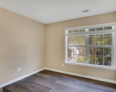 11585 Crossington Road - Photo Thumbnail 27