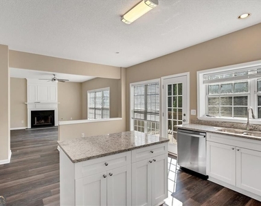 11585 Crossington Road - Photo Thumbnail 12
