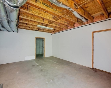 11585 Crossington Road - Photo Thumbnail 35