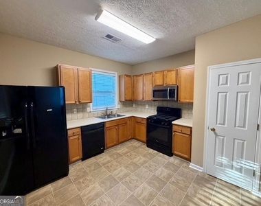 7312 Taloga Lane - Photo Thumbnail 8