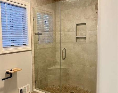 2707 Hawk Drive Ne - Photo Thumbnail 15