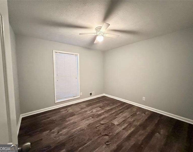 2707 Hawk Drive Ne - Photo Thumbnail 11