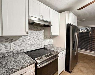 2707 Hawk Drive Ne - Photo Thumbnail 24