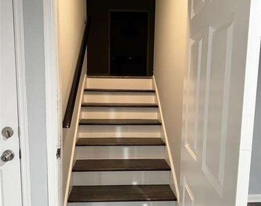 2707 Hawk Drive Ne - Photo Thumbnail 27
