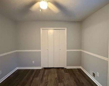 2707 Hawk Drive Ne - Photo Thumbnail 14