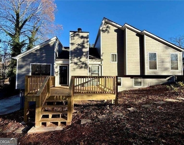 2707 Hawk Drive Ne - Photo Thumbnail 2