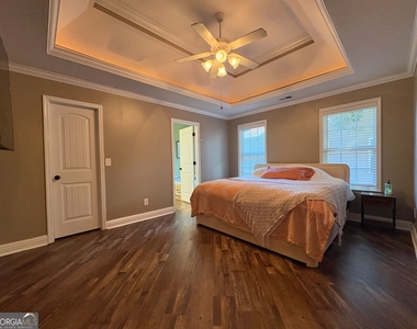 304 Madison Place Parkway - Photo Thumbnail 8