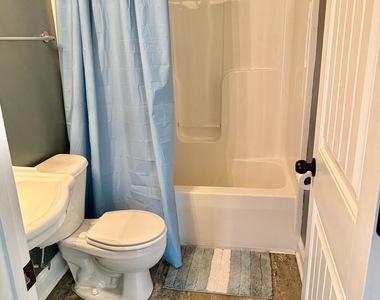 304 Madison Place Parkway - Photo Thumbnail 13