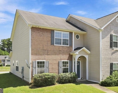 8606 Thomas Lane - Photo Thumbnail 1