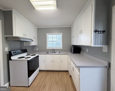 75 Williams Street - Photo Thumbnail 6