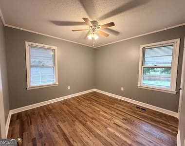 75 Williams Street - Photo Thumbnail 10