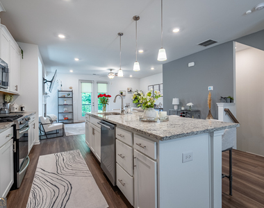 3518 Mount Blue Avenue - Photo Thumbnail 10