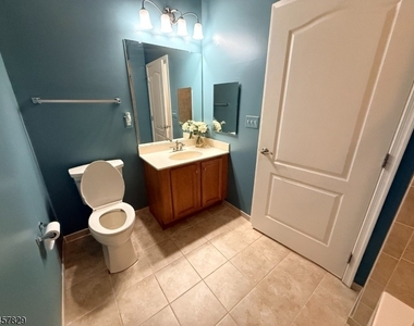 6214 Brookhaven Ct - Photo Thumbnail 16