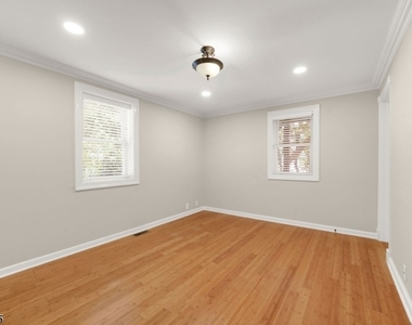14 Locust St 1st Floor - Photo Thumbnail 12