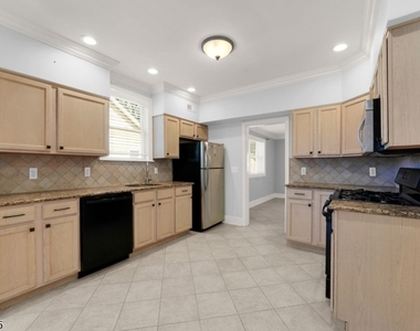14 Locust St 1st Floor - Photo Thumbnail 7