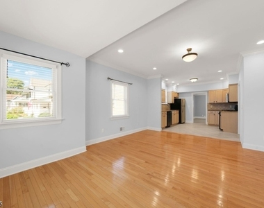 14 Locust St 1st Floor - Photo Thumbnail 4