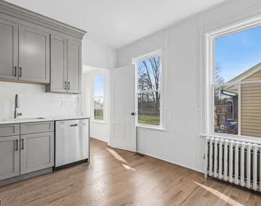 171 S Bridge St - Photo Thumbnail 8