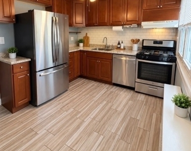 403 N Stiles St - Photo Thumbnail 4