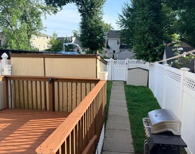 403 N Stiles St - Photo Thumbnail 5