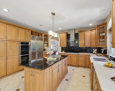 11 Valley Wood Dr - Photo Thumbnail 13