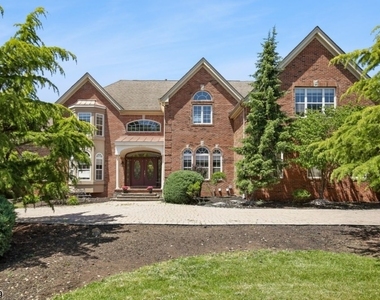 11 Valley Wood Dr - Photo Thumbnail 1