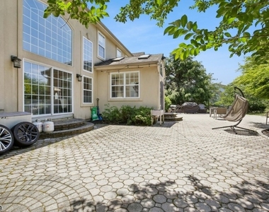 11 Valley Wood Dr - Photo Thumbnail 40