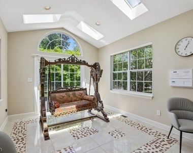 11 Valley Wood Dr - Photo Thumbnail 17