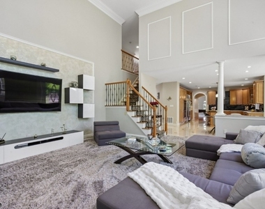 11 Valley Wood Dr - Photo Thumbnail 15