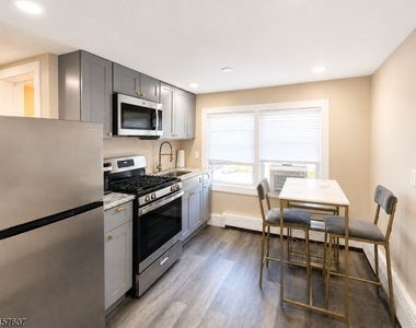 936 Stuyvesant Ave 3rd Fl - Photo Thumbnail 1