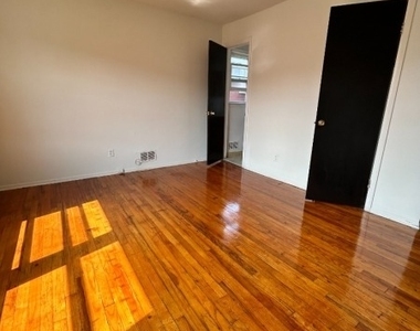 262 Revere Ave - Photo Thumbnail 8