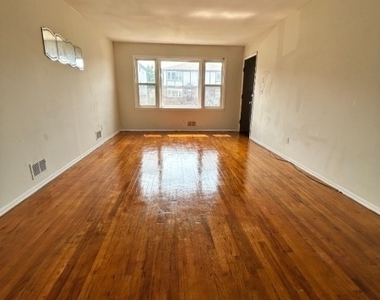 262 Revere Ave - Photo Thumbnail 3