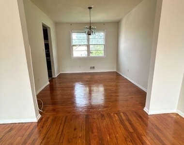 262 Revere Ave - Photo Thumbnail 1