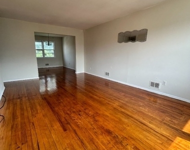 262 Revere Ave - Photo Thumbnail 4