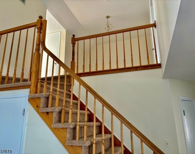 675 Raritan Rd - Photo Thumbnail 15