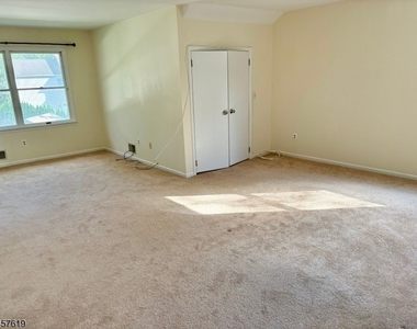 675 Raritan Rd - Photo Thumbnail 17