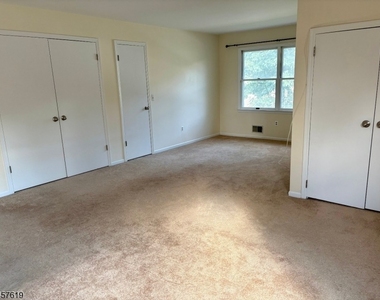675 Raritan Rd - Photo Thumbnail 16