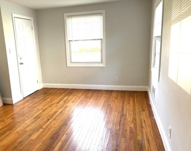 937 South Ave W - Photo Thumbnail 2