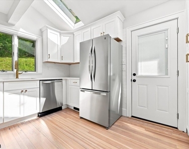 70 Main St - Photo Thumbnail 9