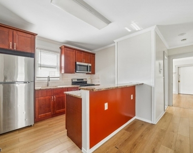 378 Boyden Ave - Photo Thumbnail 15