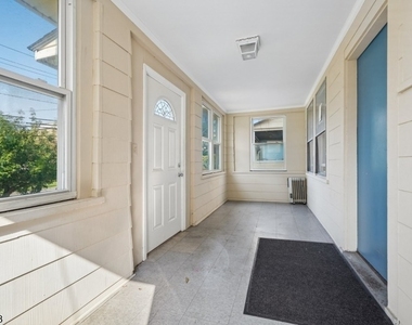 378 Boyden Ave - Photo Thumbnail 2