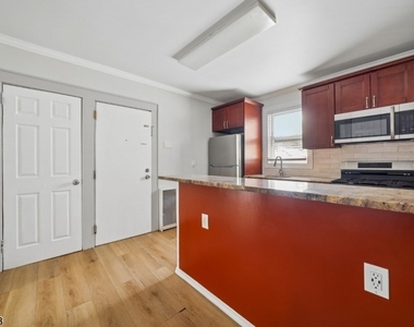 378 Boyden Ave - Photo Thumbnail 14