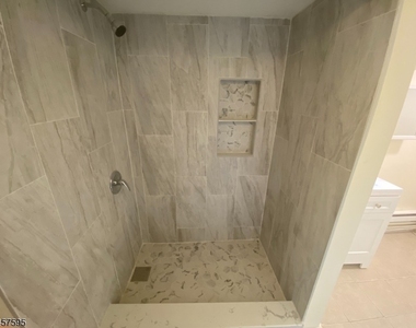 5 Otis Pl - Photo Thumbnail 10