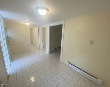 5 Otis Pl - Photo Thumbnail 3