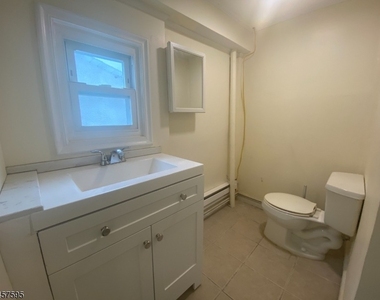 5 Otis Pl - Photo Thumbnail 8